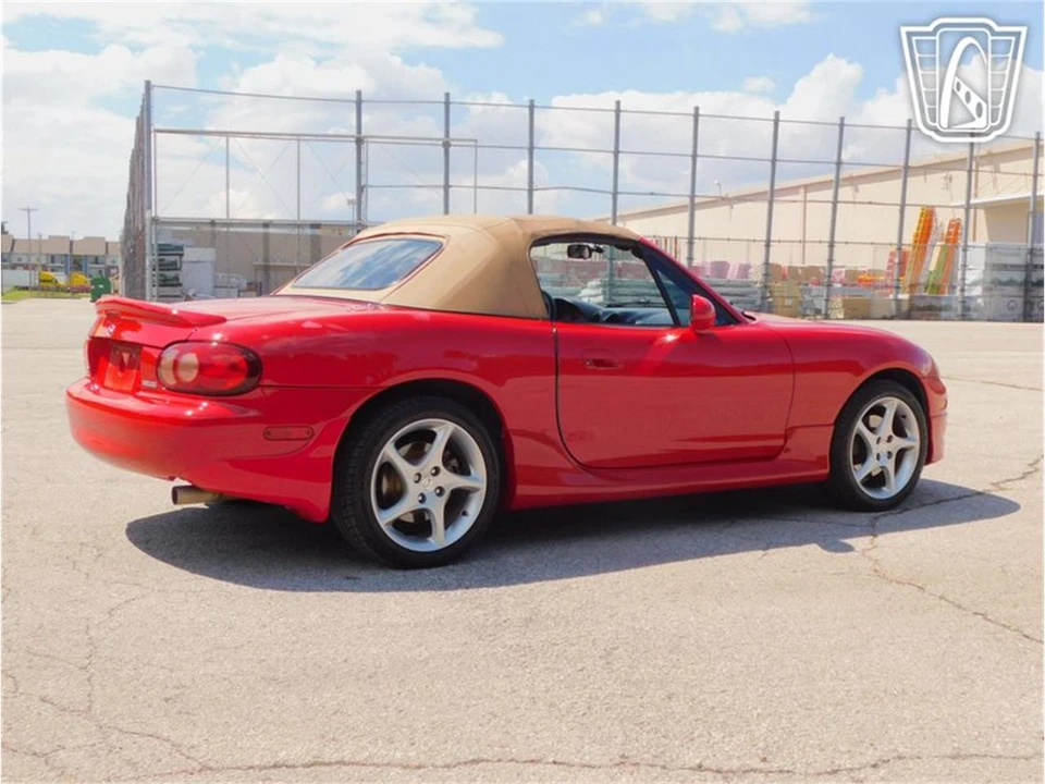 2002 Mazda NB MX-5 Miata - Image 27 of 31