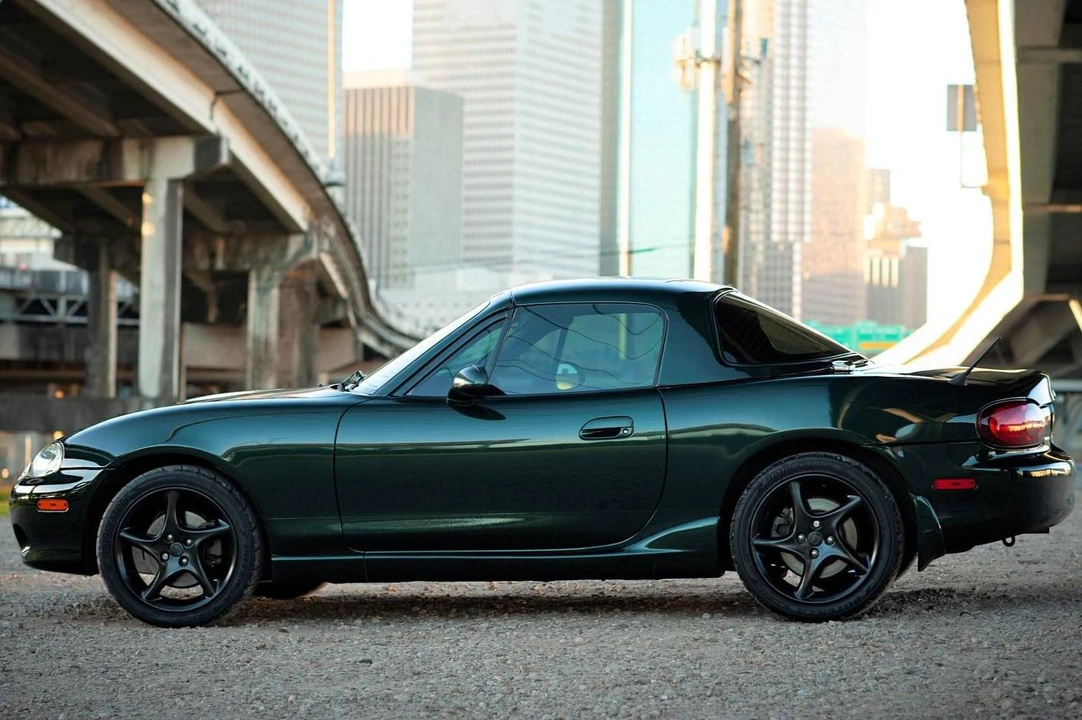 2002 Mazda NB MX-5 Miata - Image 4 of 31