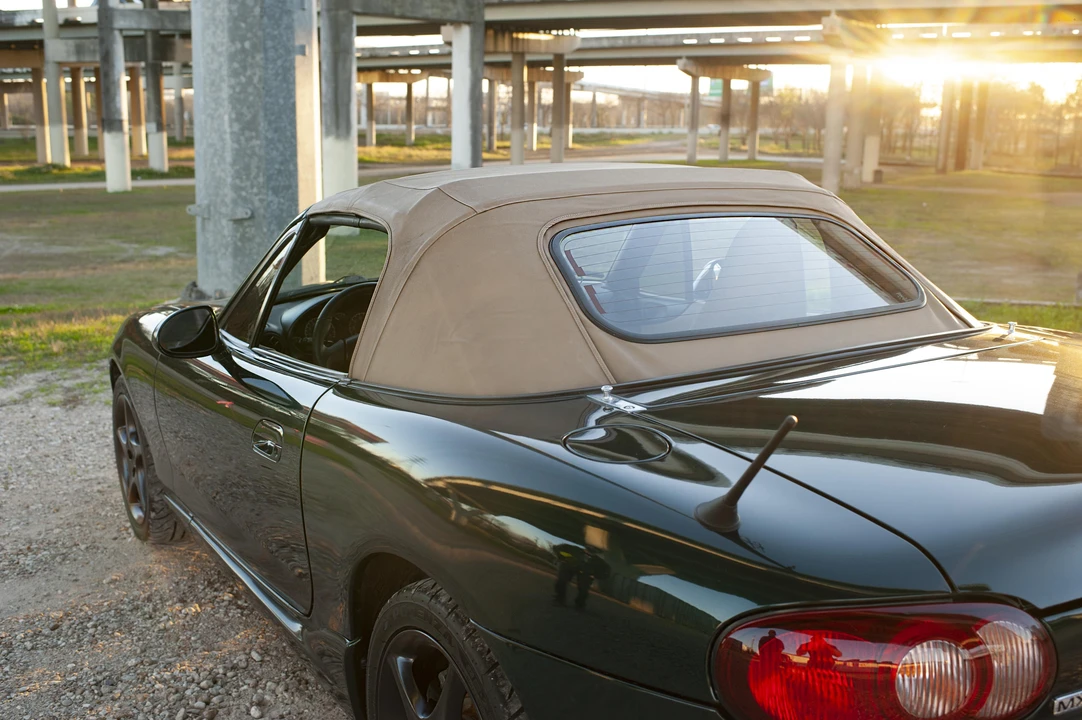 2002 Mazda NB MX-5 Miata - Image 9 of 31