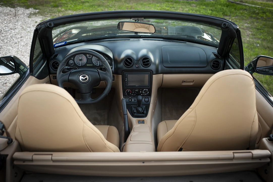 2002 Mazda NB MX-5 Miata - Image 23 of 31