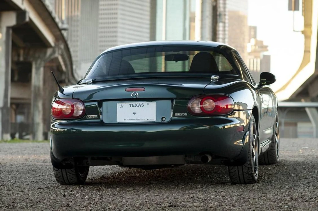 2002 Mazda NB MX-5 Miata - Image 5 of 31