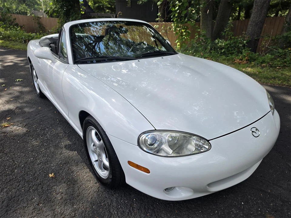 2002 Mazda NB MX-5 Miata - Image 13 of 31