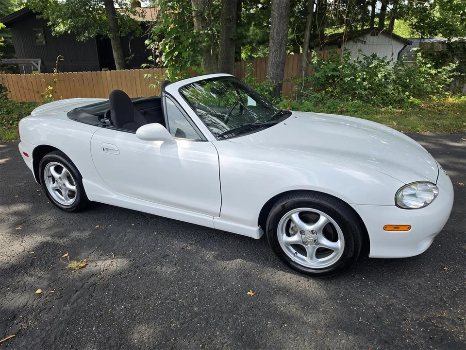 2002 Mazda NB MX-5 Miata - Image 14 of 31