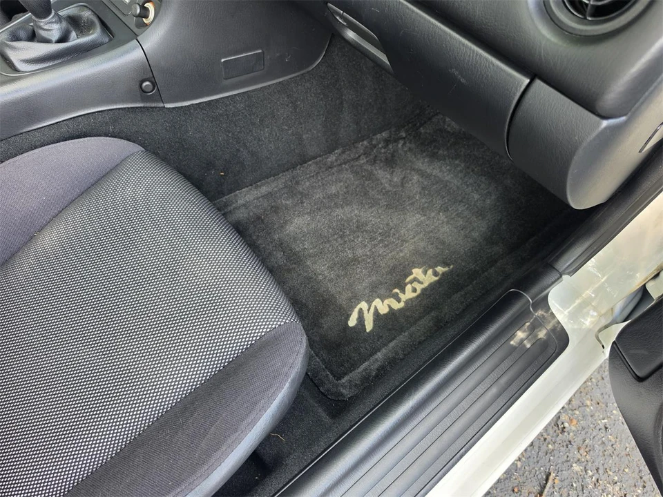 2002 Mazda NB MX-5 Miata - Image 29 of 31
