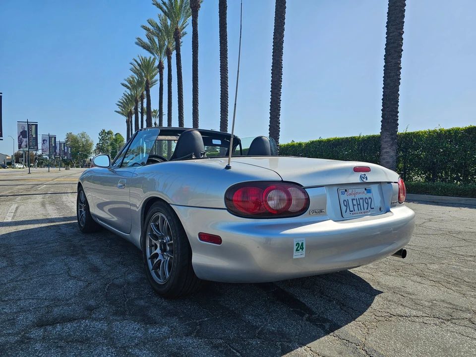 2002 Mazda NB MX-5 Miata - Image 9 of 24