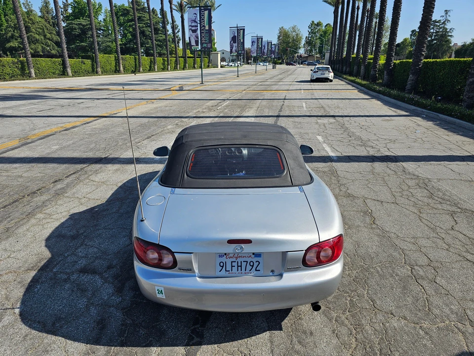 2002 Mazda NB MX-5 Miata - Image 10 of 24