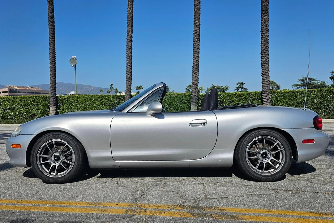 2002 Mazda NB MX-5 Miata - Image 3 of 24