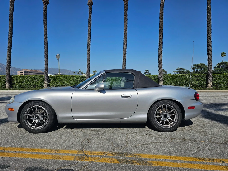 2002 Mazda NB MX-5 Miata - Image 16 of 24