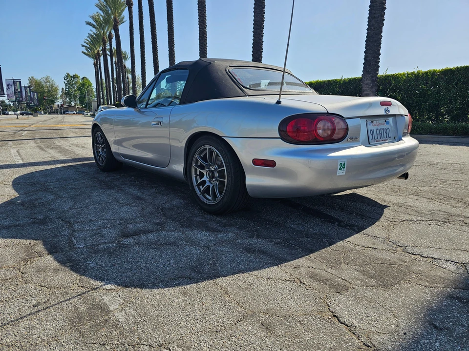 2002 Mazda NB MX-5 Miata - Image 17 of 24