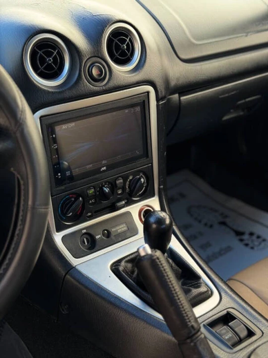 2002 Mazda NB MX-5 Miata - Image 19 of 25