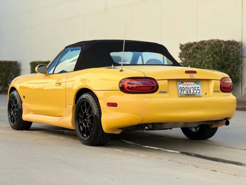 2002 Mazda NB MX-5 Miata - Image 4 of 25