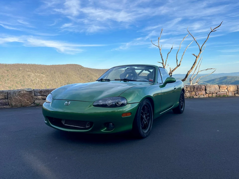 2002 Mazda NB MX-5 Miata - Image 9 of 31