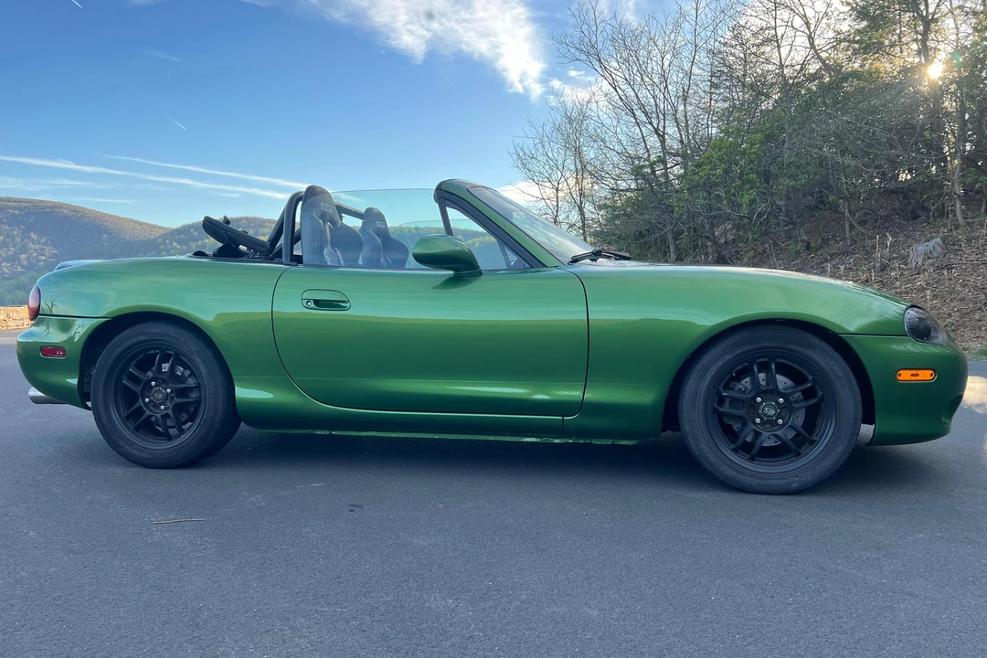 2002 Mazda NB MX-5 Miata - Image 3 of 31
