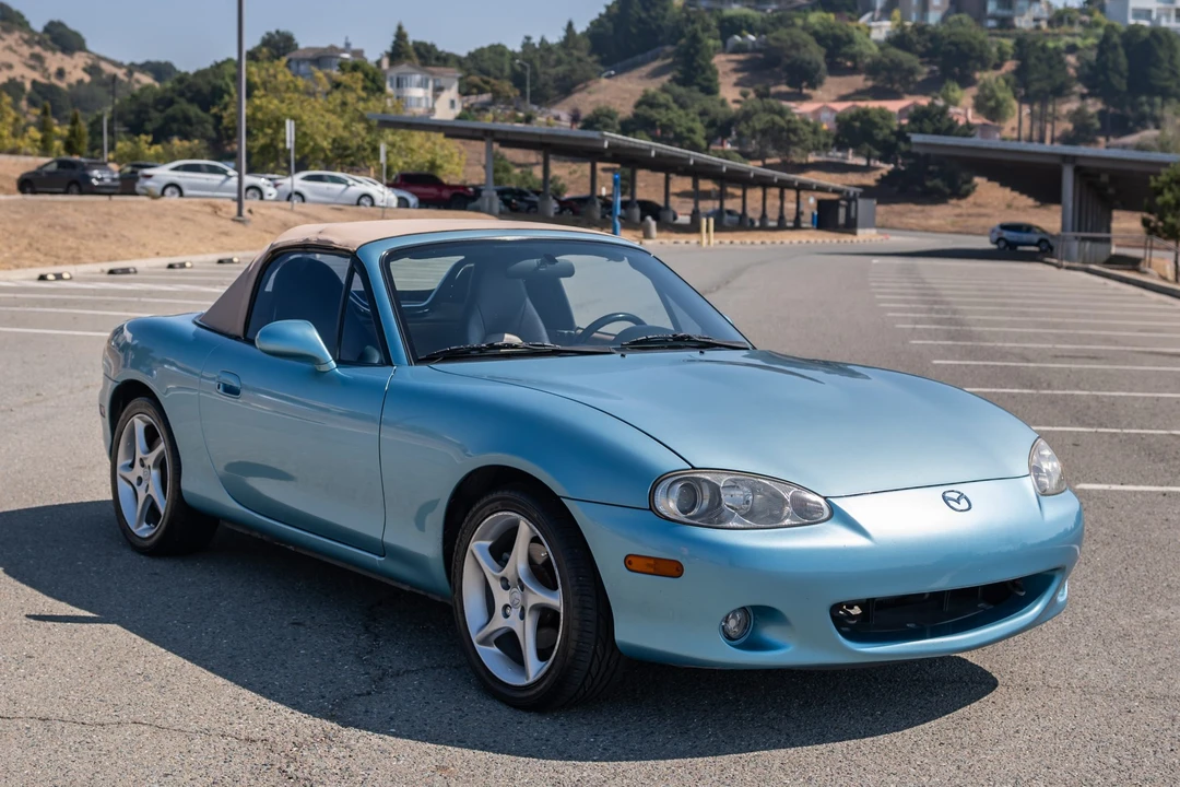 2002 Mazda NB MX-5 Miata - Image 4 of 31