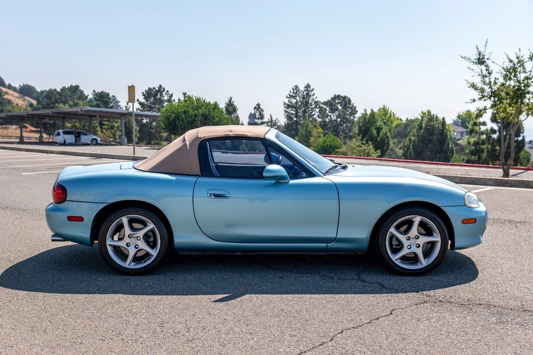 2002 Mazda NB MX-5 Miata - Image 5 of 31