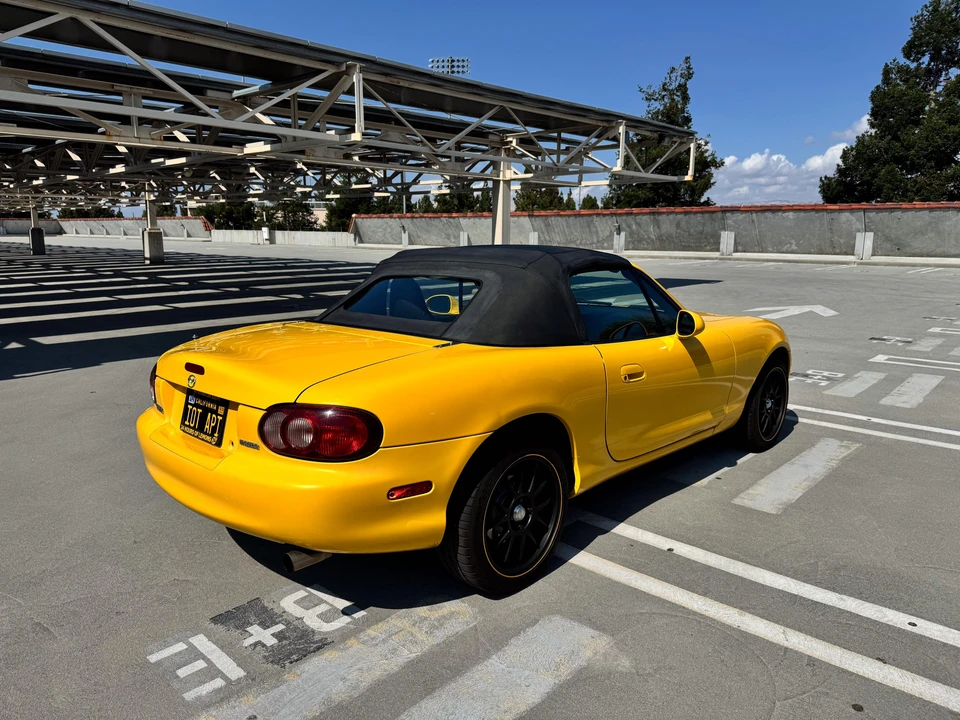 2002 Mazda NB MX-5 Miata - Image 16 of 31