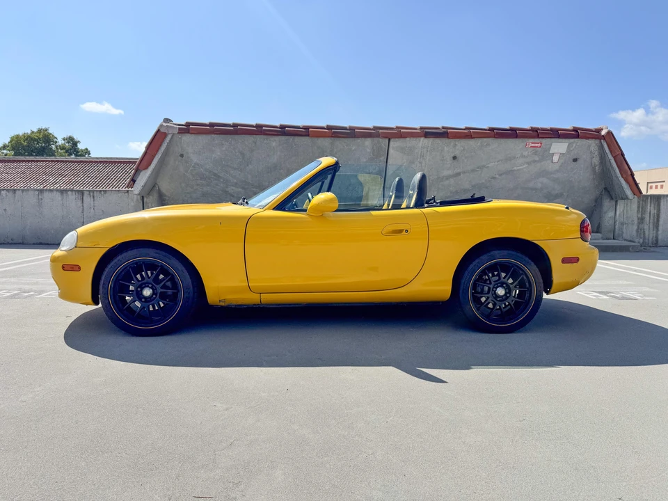 2002 Mazda NB MX-5 Miata - Image 8 of 31
