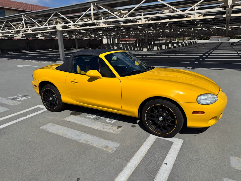 2002 Mazda NB MX-5 Miata - Image 17 of 31