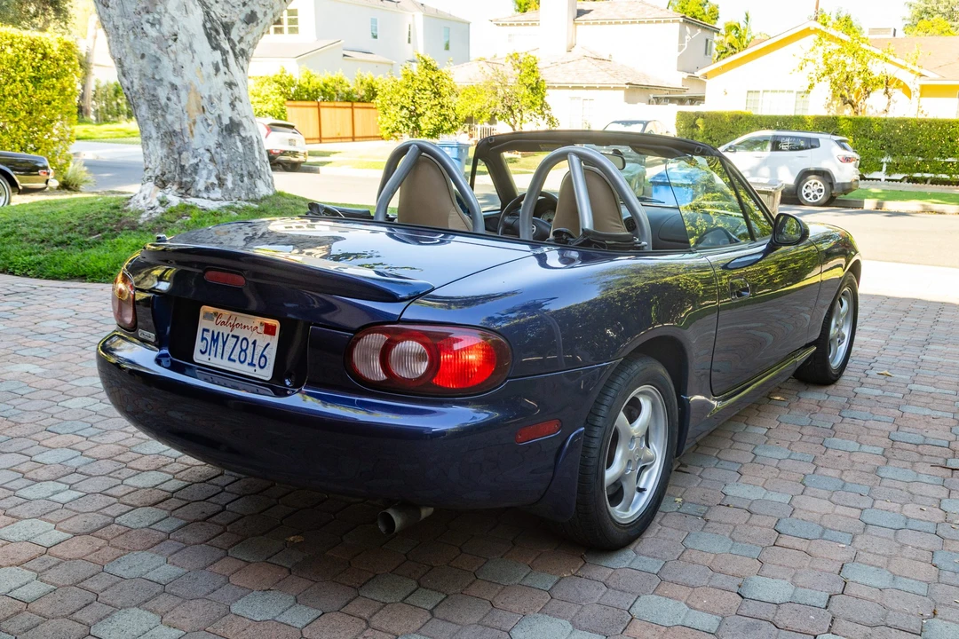 2002 Mazda NB MX-5 Miata - Image 5 of 31