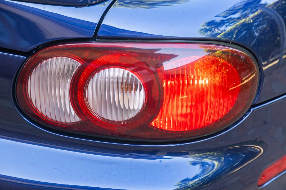 2002 Mazda NB MX-5 Miata - Image 21 of 31