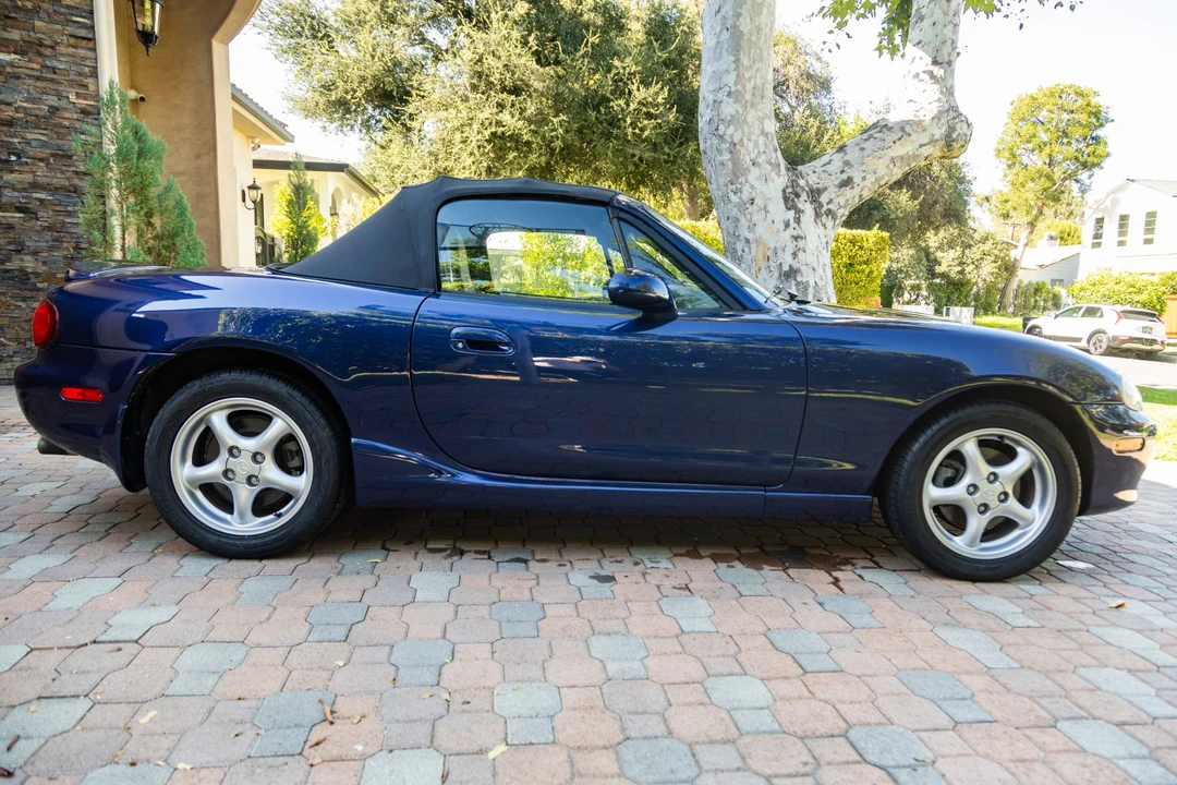 2002 Mazda NB MX-5 Miata - Image 12 of 31