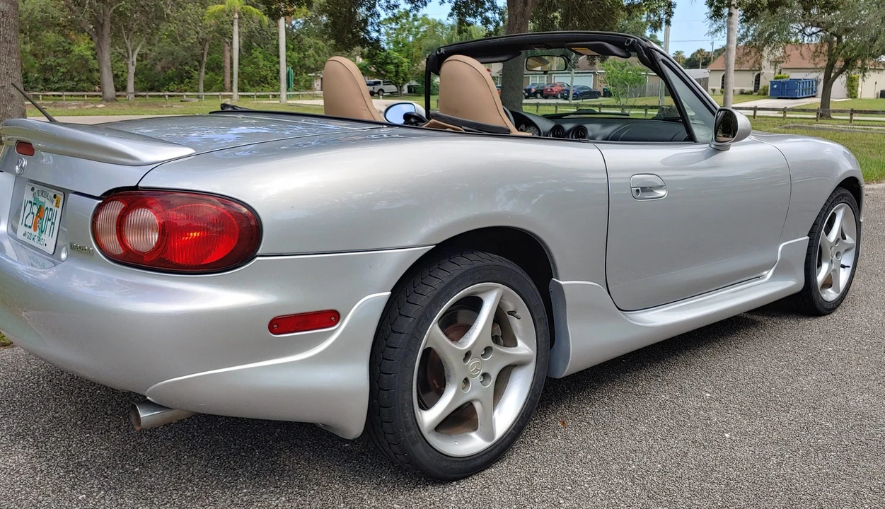 2002 Mazda NB MX-5 Miata - Image 16 of 31