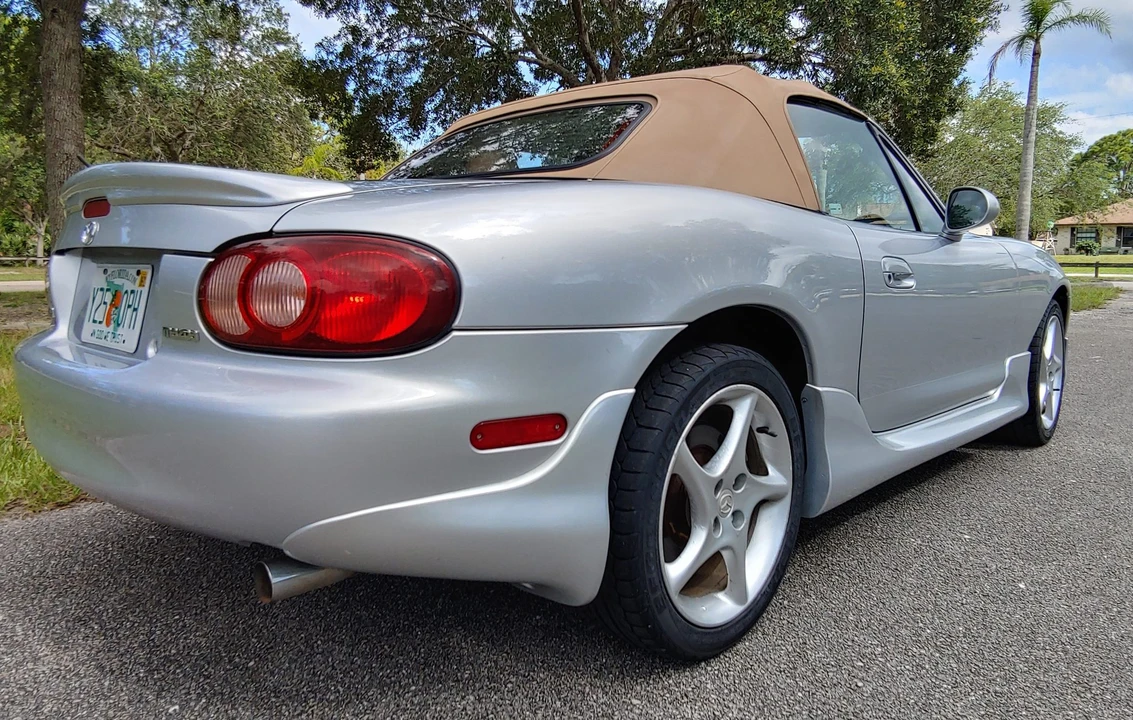 2002 Mazda NB MX-5 Miata - Image 15 of 31