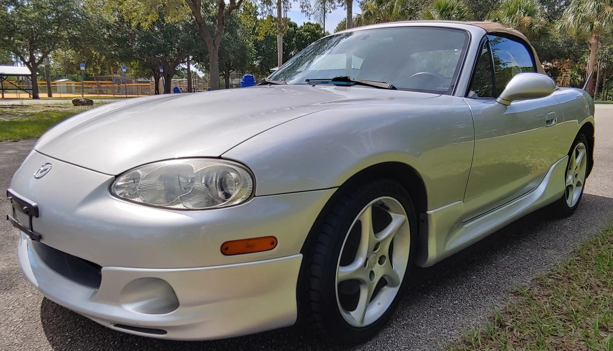 2002 Mazda NB MX-5 Miata - Image 4 of 31