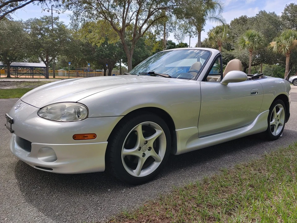 2002 Mazda NB MX-5 Miata - Image 2 of 31