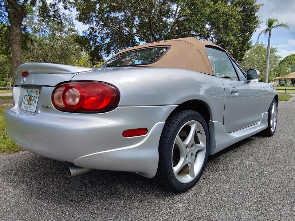 2002 Mazda NB MX-5 Miata - Image 13 of 31