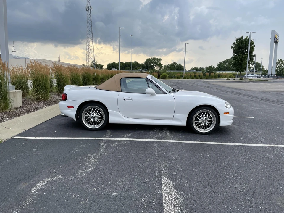 2002 Mazda NB MX-5 Miata - Image 11 of 31