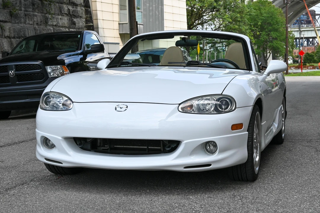 2002 Mazda NB MX-5 Miata - Image 2 of 31