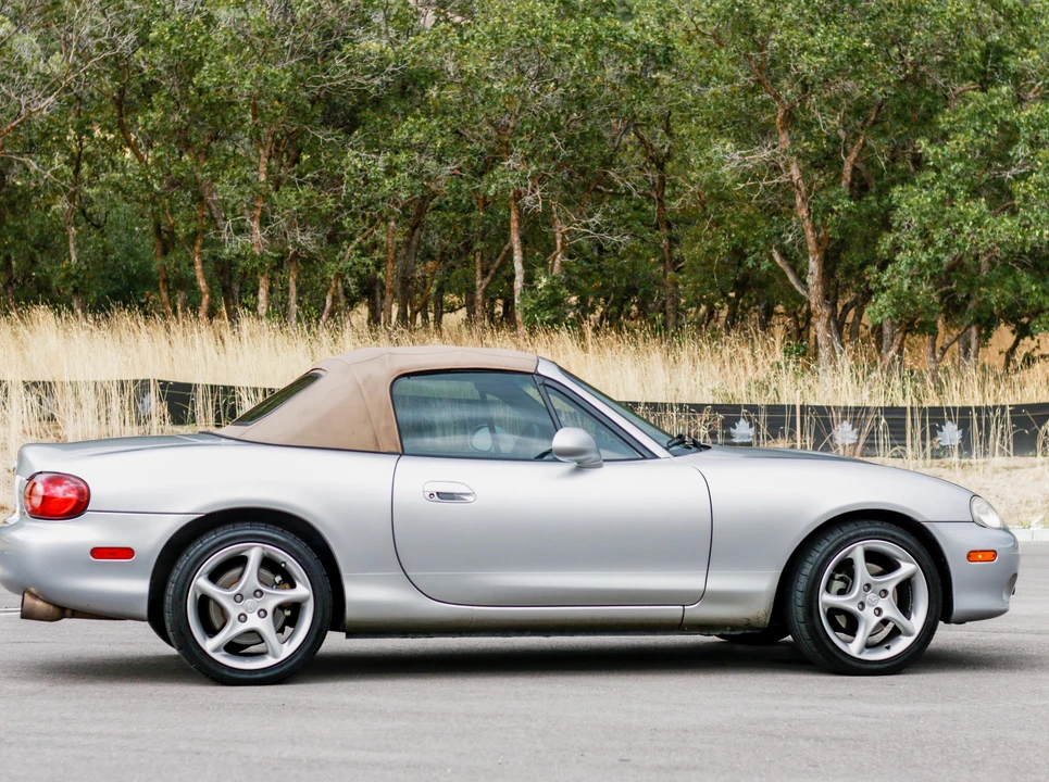 2002 Mazda NB MX-5 Miata - Image 17 of 31
