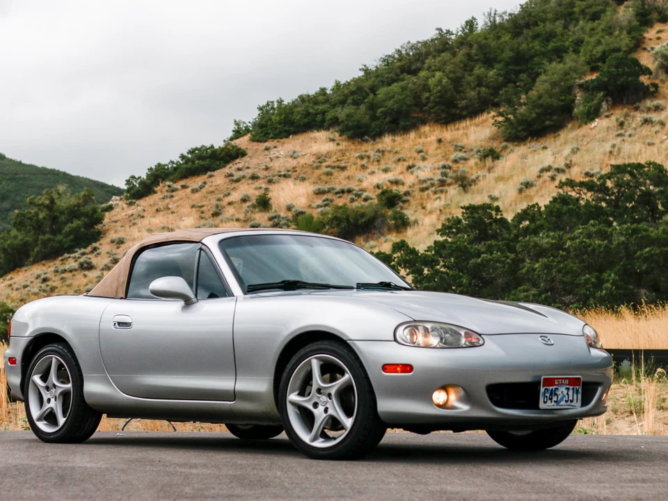 2002 Mazda NB MX-5 Miata - Image 18 of 31