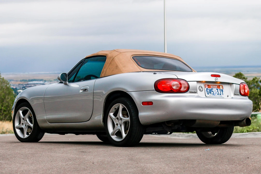 2002 Mazda NB MX-5 Miata - Image 4 of 31
