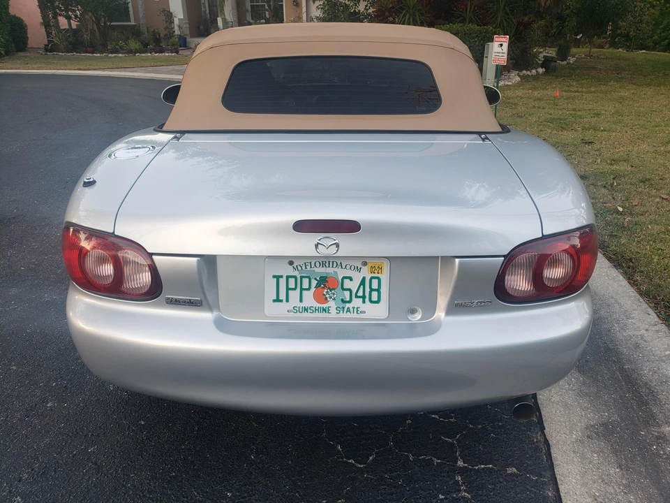 2002 Mazda NB MX-5 Miata - Image 5 of 31