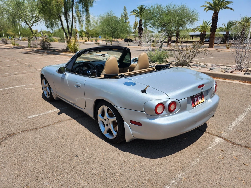 2002 Mazda NB MX-5 Miata - Image 9 of 31