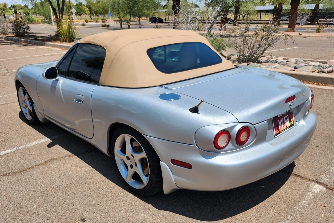 2002 Mazda NB MX-5 Miata - Image 4 of 31