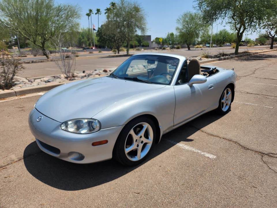 2002 Mazda NB MX-5 Miata - Image 8 of 31