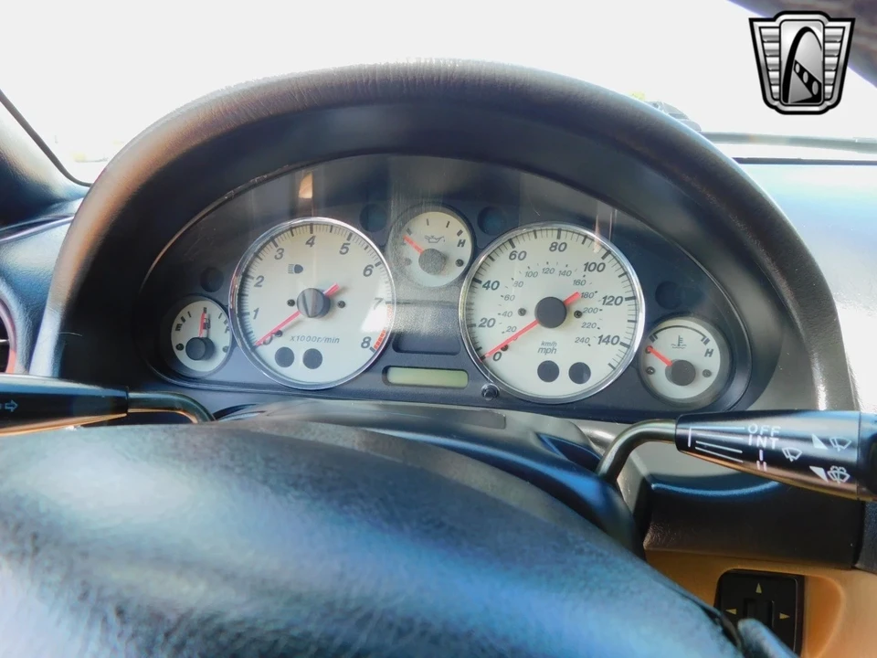 2002 Mazda NB MX-5 Miata - Image 17 of 21