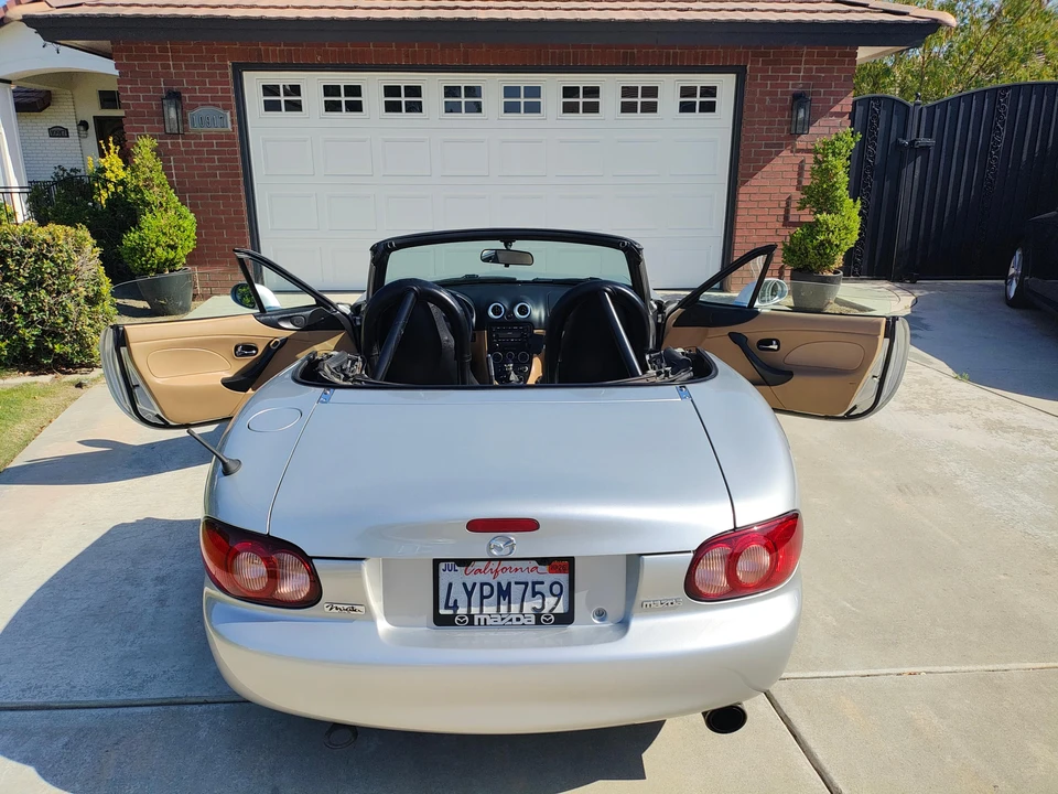 2002 Mazda NB MX-5 Miata - Image 9 of 31