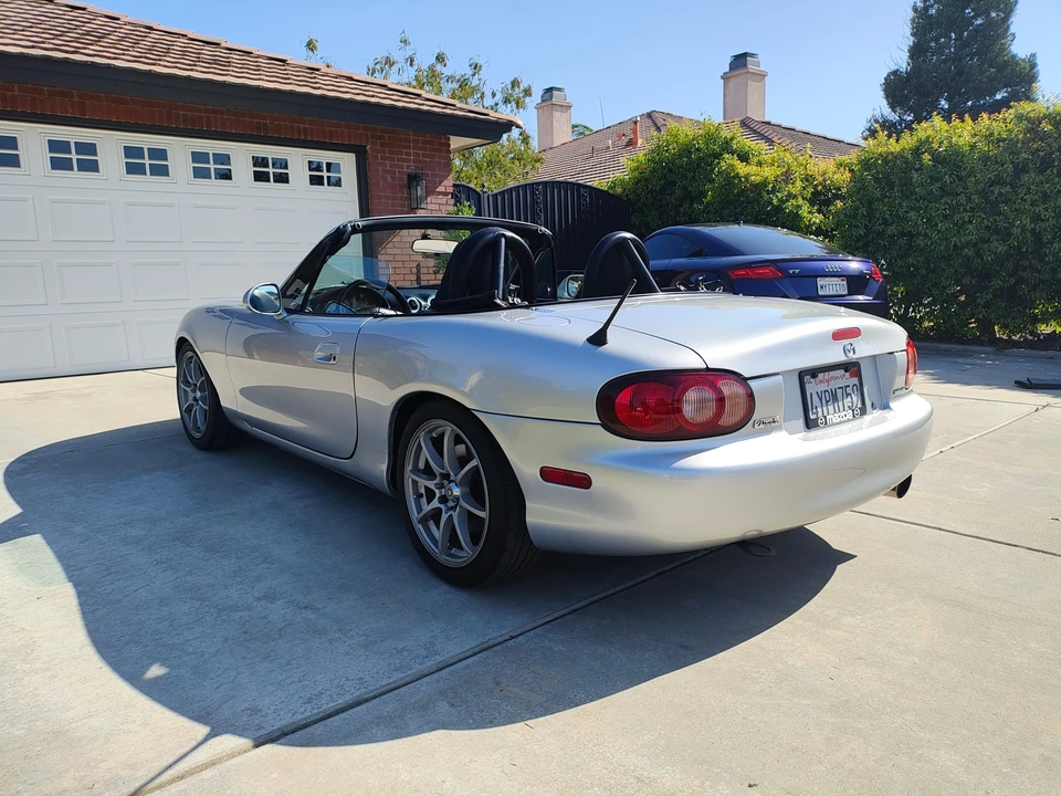 2002 Mazda NB MX-5 Miata - Image 8 of 31