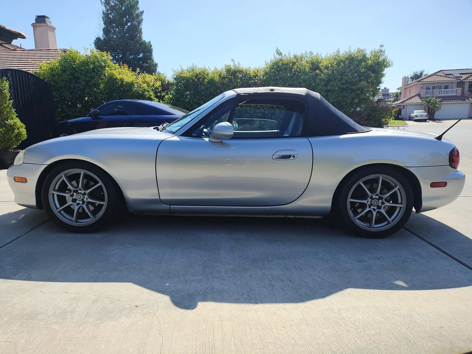 2002 Mazda NB MX-5 Miata - Image 16 of 31