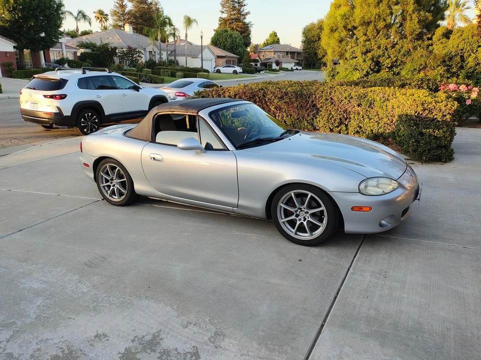 2002 Mazda NB MX-5 Miata - Image 25 of 31
