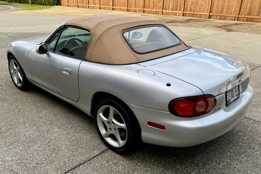 2002 Mazda NB MX-5 Miata - Image 4 of 31