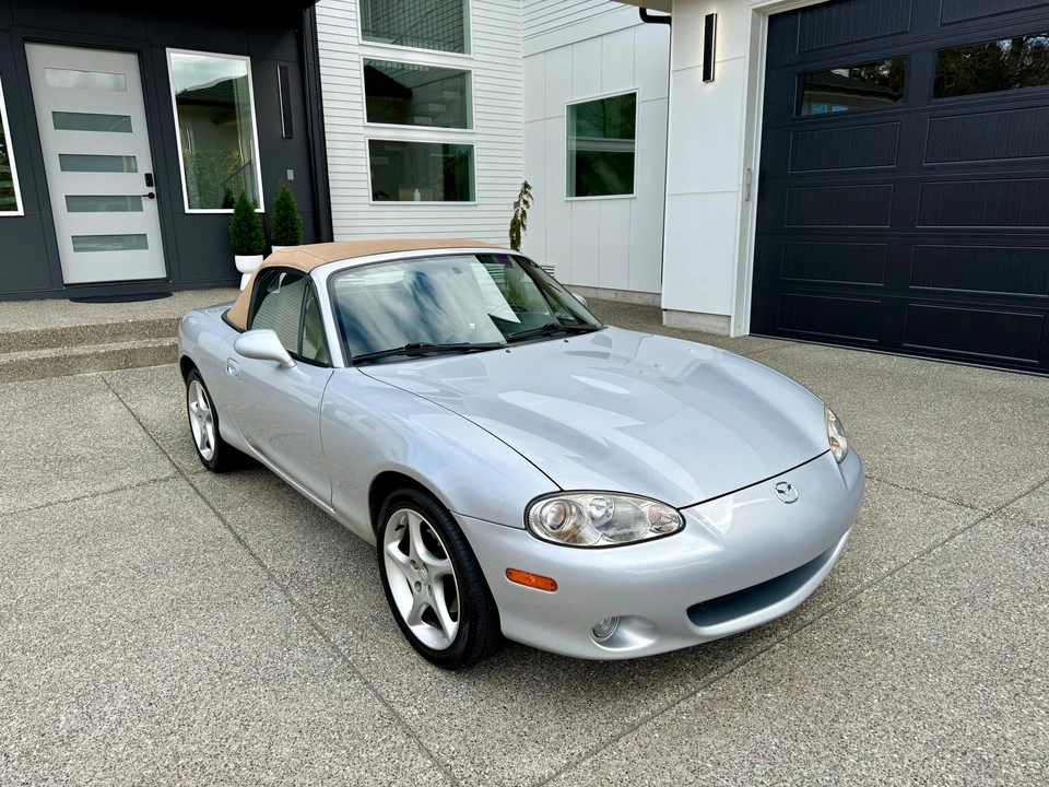 2002 Mazda NB MX-5 Miata - Image 16 of 31