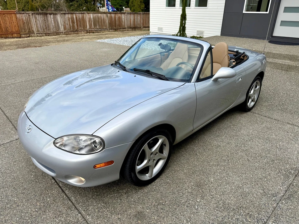 2002 Mazda NB MX-5 Miata - Image 7 of 31