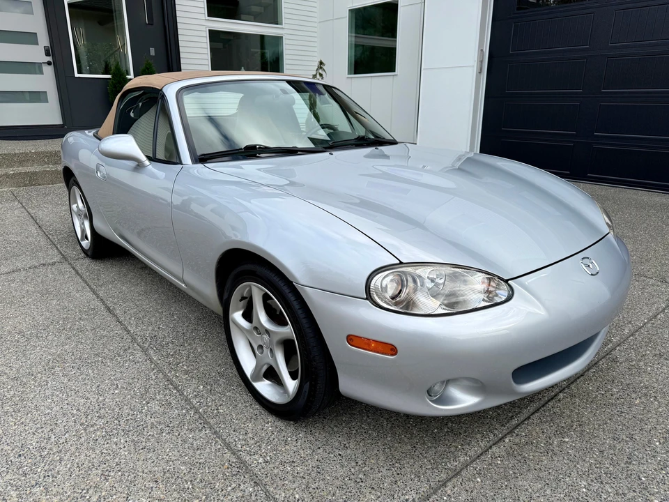 2002 Mazda NB MX-5 Miata - Image 15 of 31