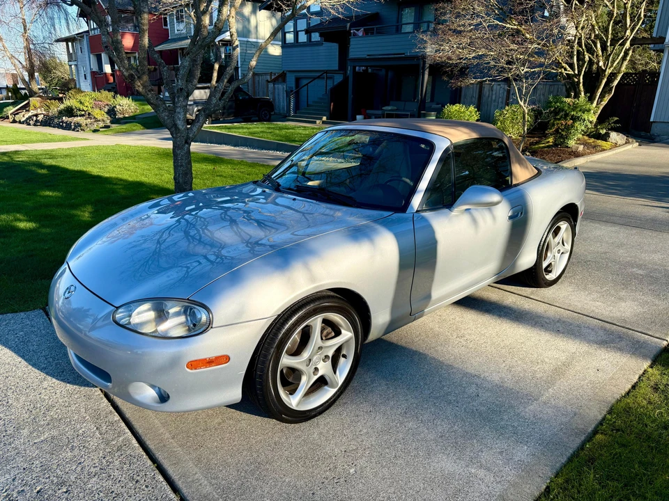 2002 Mazda NB MX-5 Miata - Image 18 of 31