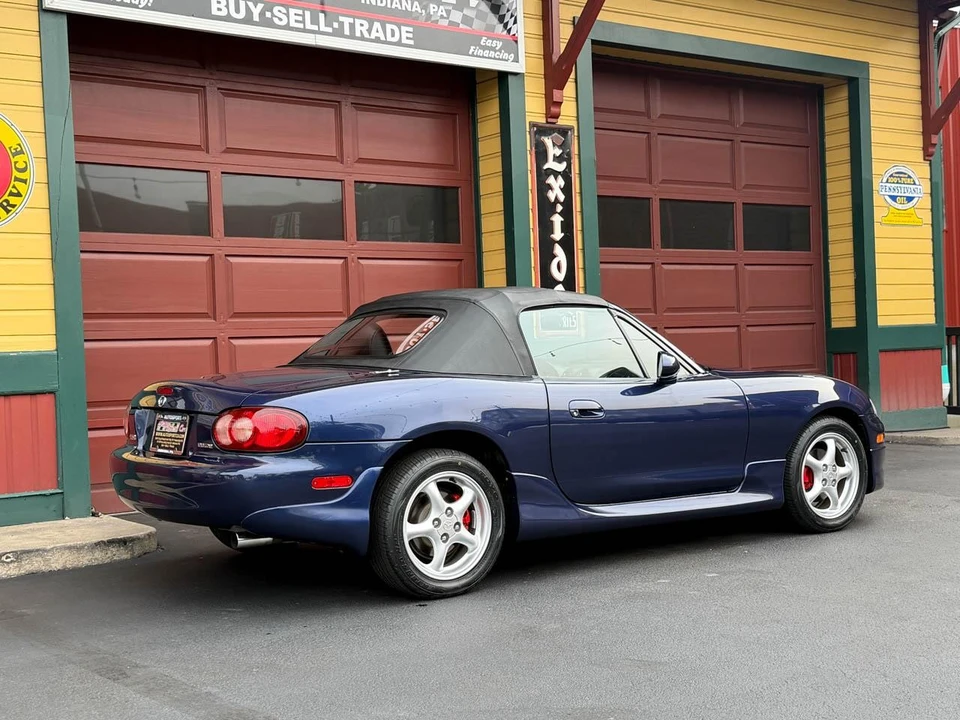 2002 Mazda NB MX-5 Miata - Image 5 of 31